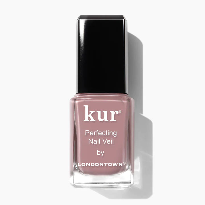 Perfecting Nail Veil #3 A hint of color, power-packed with care.